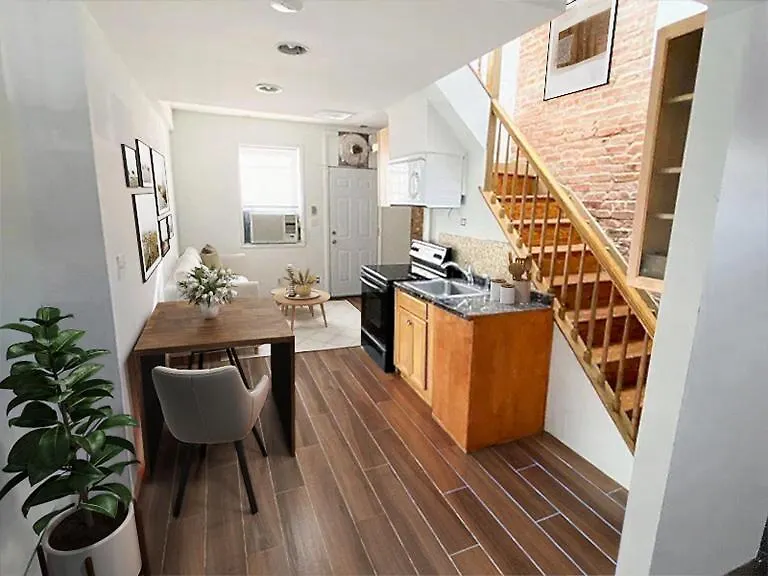 Spacious, Modern & Cozy ~ Capitol Hill ~ Queen Bed-1